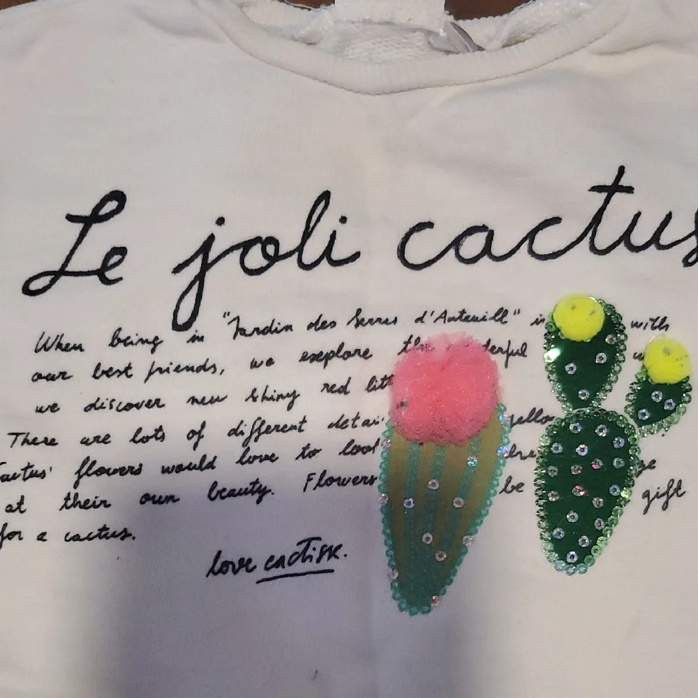 🐻 Zara Kids White Sweatshirt with Cactus Design